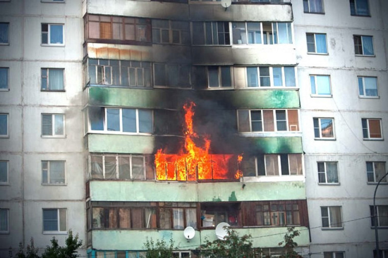 Вероятность возникновения пожара в жилье можно снизить с помощью несложного приёма, обучить которому следует всех членов семьи, и детей, и взрослых. Вероятность возникновения пожара в жилье можно снизить с помощью несложного приёма, обучить которому следует всех членов семьи, и детей, и взрослых.